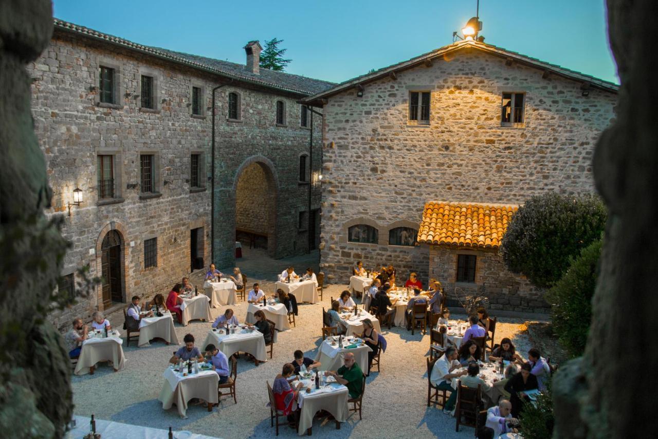Castello Di Petroia Dimora D'Epoca Hotel Gubbio Bagian luar foto