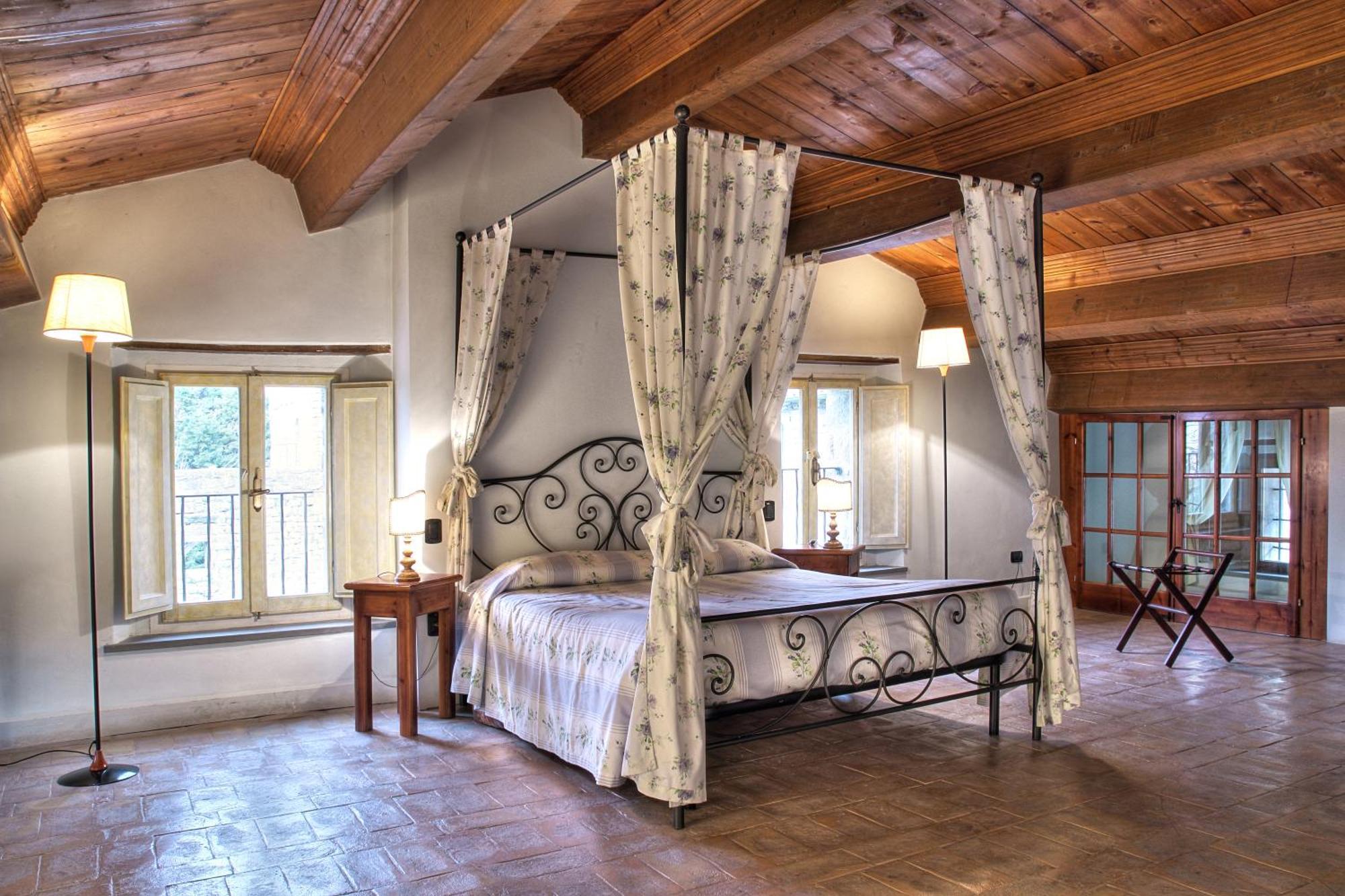 Castello Di Petroia Dimora D'Epoca Hotel Gubbio Bagian luar foto