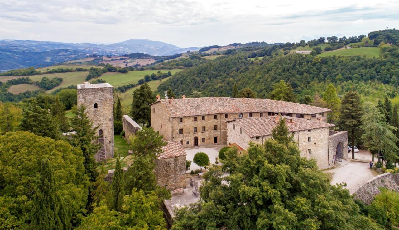 Castello Di Petroia Dimora D'Epoca Hotel Gubbio Bagian luar foto